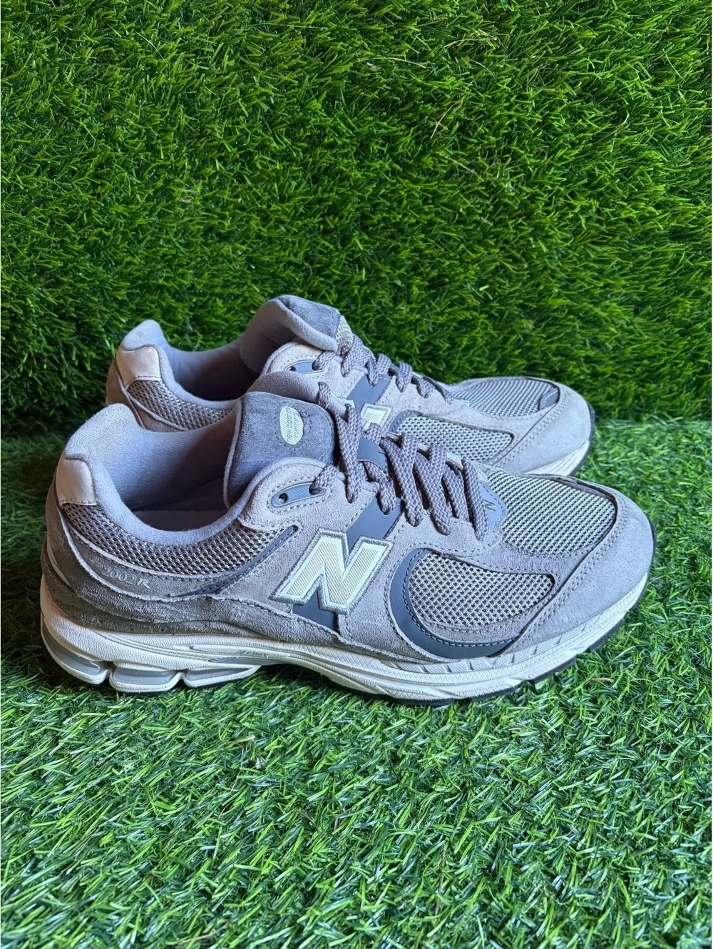 New Balance 2002R “Grey” Size 8.5 Men